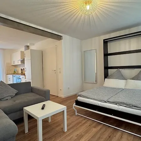 2-zimmer-wohnung-küche-bad-terrasse, Bahnhofsnähe Apartment *